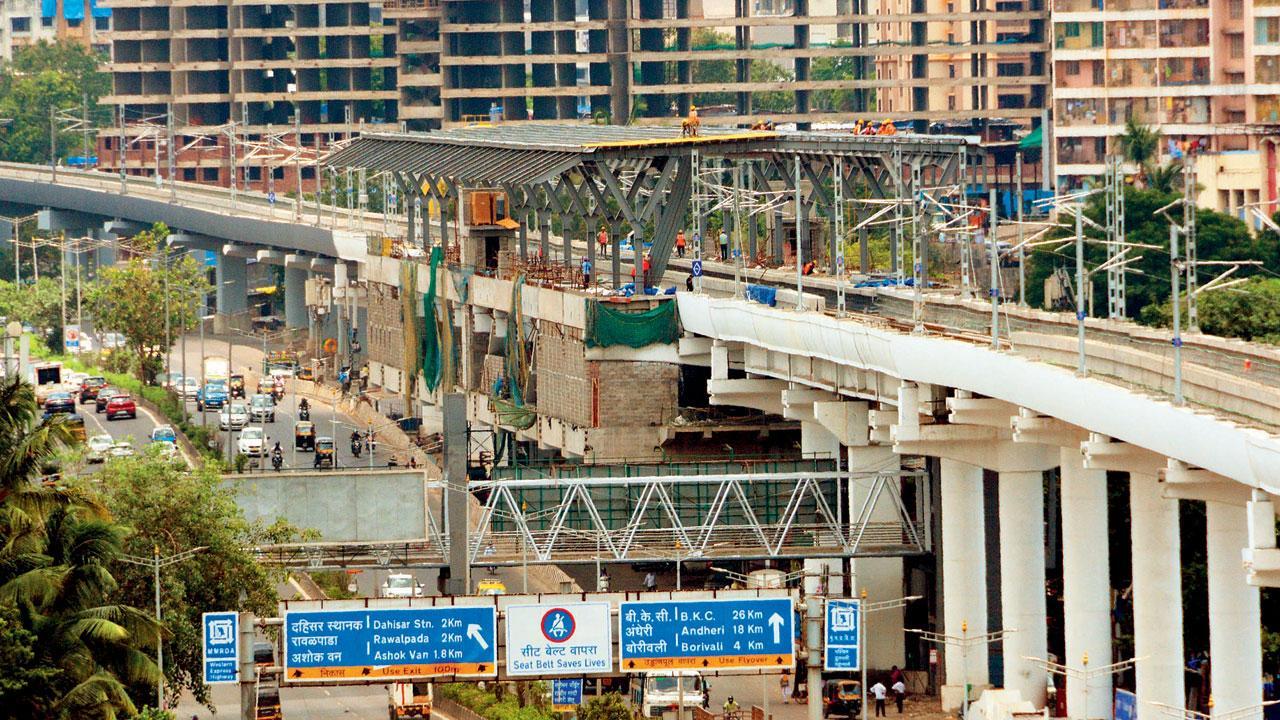 Mumbai Crime: Vanrai cops on the lookout for Metro material thief