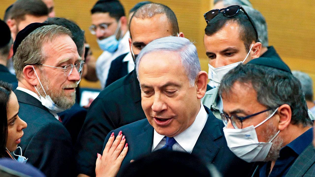 Israel: Benjamin Netanyahu’s opponents race to finalise coalition government