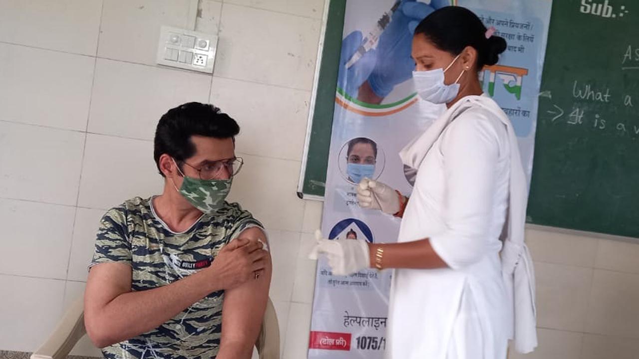 Pankit Thakker gets his first Covid-19 jab; urges everyone to get vaccinated