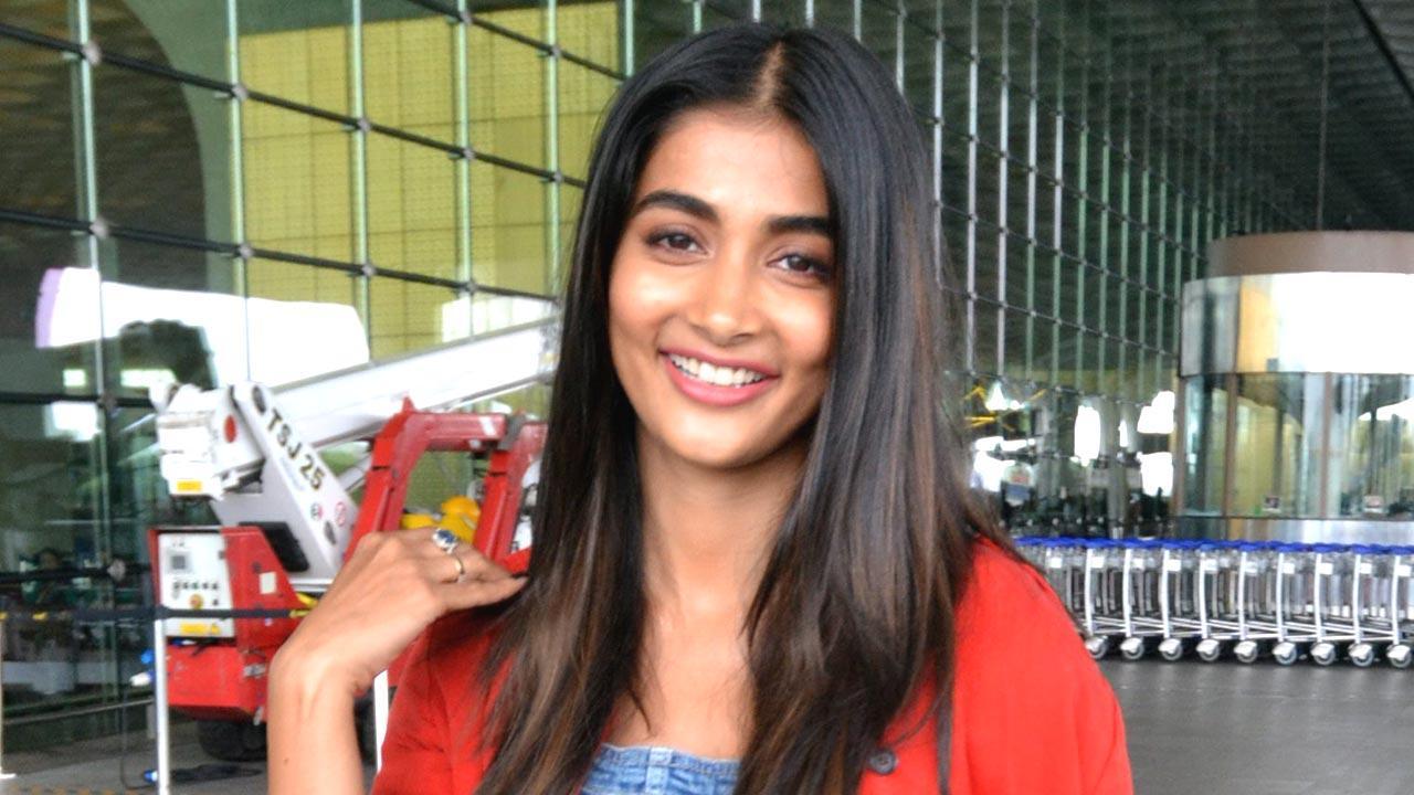 Pooja Hegde 'reels' her way to the heart of every Strong Women