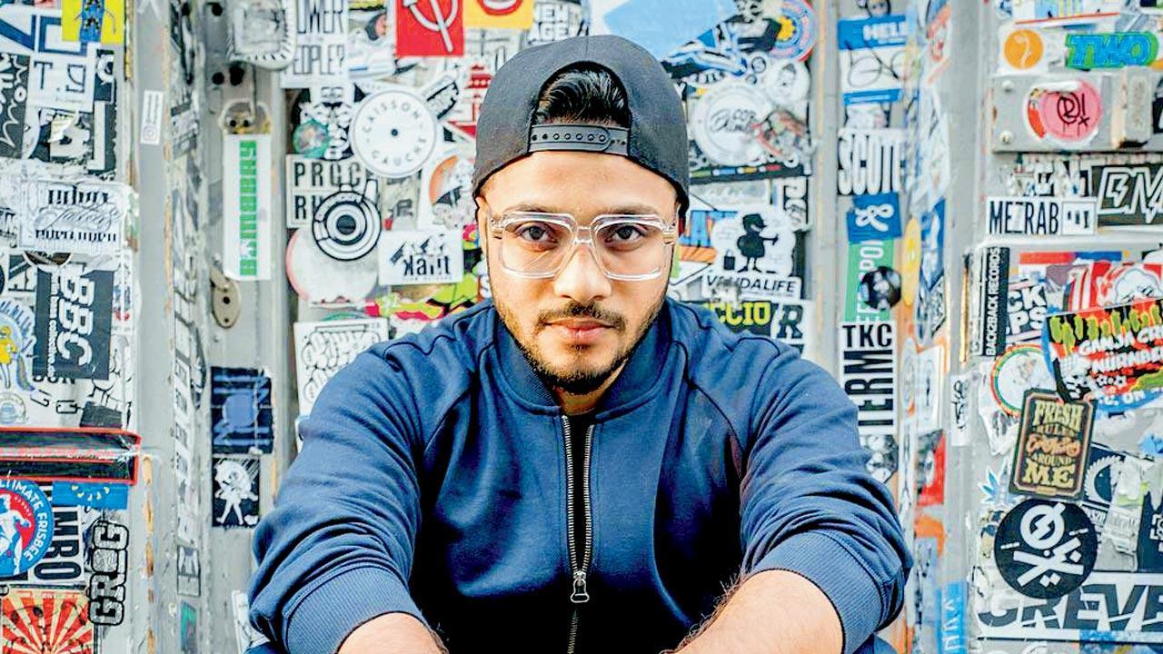 Raftaar becomes the first Indian artiste to achieve this feat