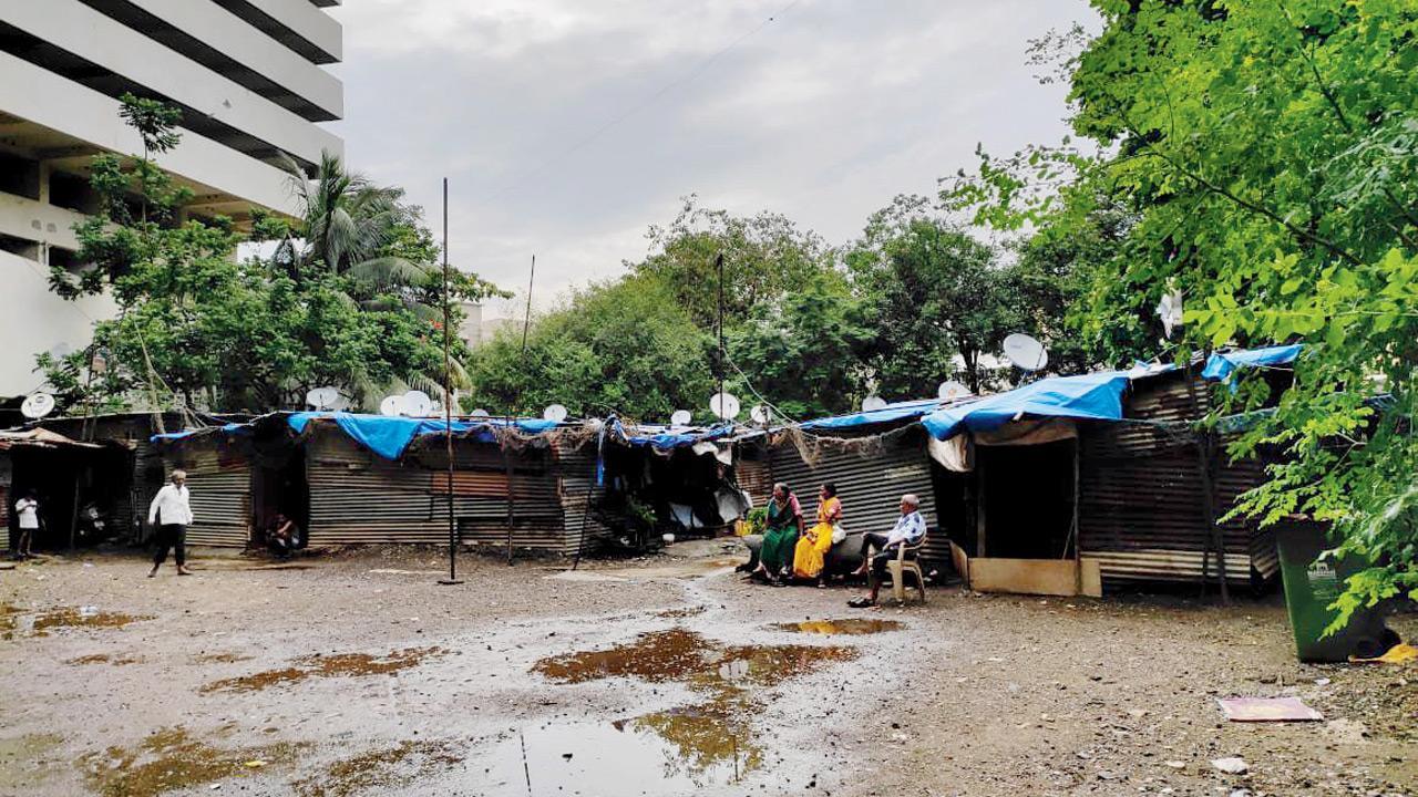 Mumbai: Andheri residents say open plot grabbed, developer claims SRA project still on