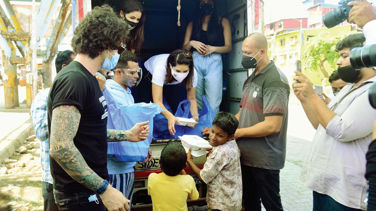 Mumbai: Bollywood biggies open their purses for pandemic relief