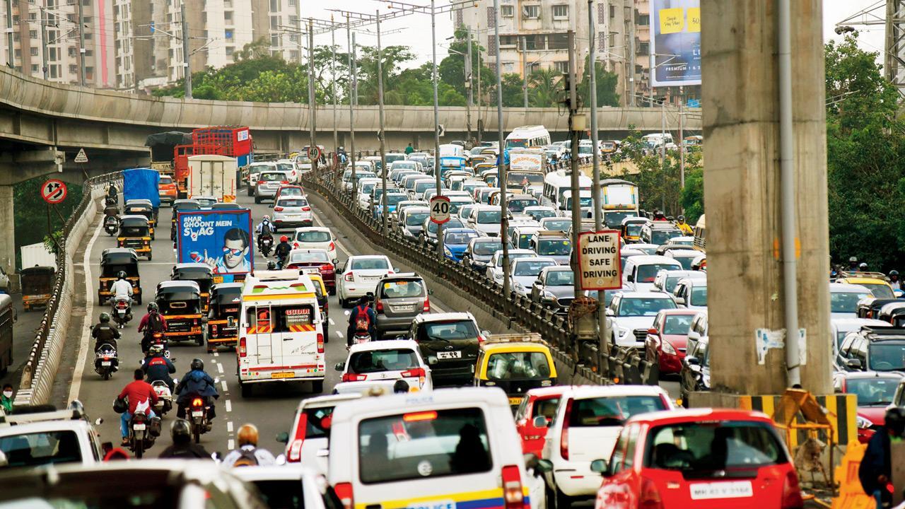 Vehicles cause one-third of Mumbai’s air pollution: Study Vehicles cause one-third of Mumbai’s air pollution: Study
