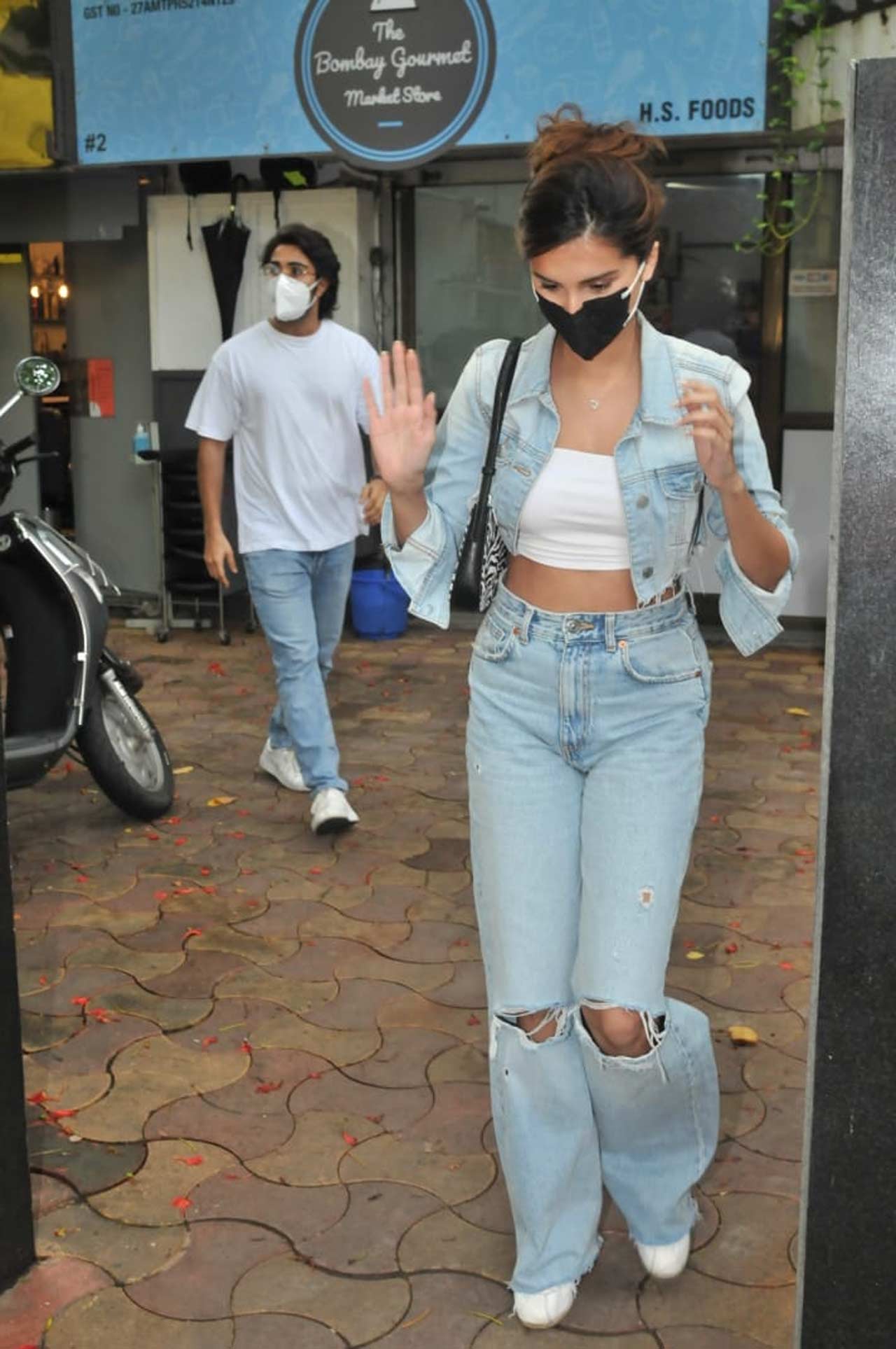 Bollywood couple Tara Sutaria and Aadar Jain were also spotted and papped together and what caught the attention was the casual yet stylish outfit of the 'Marjaavaan' actress. She will now been seen in Mohit Suri's 'Ek Villain Returns'. Also featuring John Abraham, Arjun Kapoor, Disha Patani in pivotal roles, the film releases on February 11, 2022.