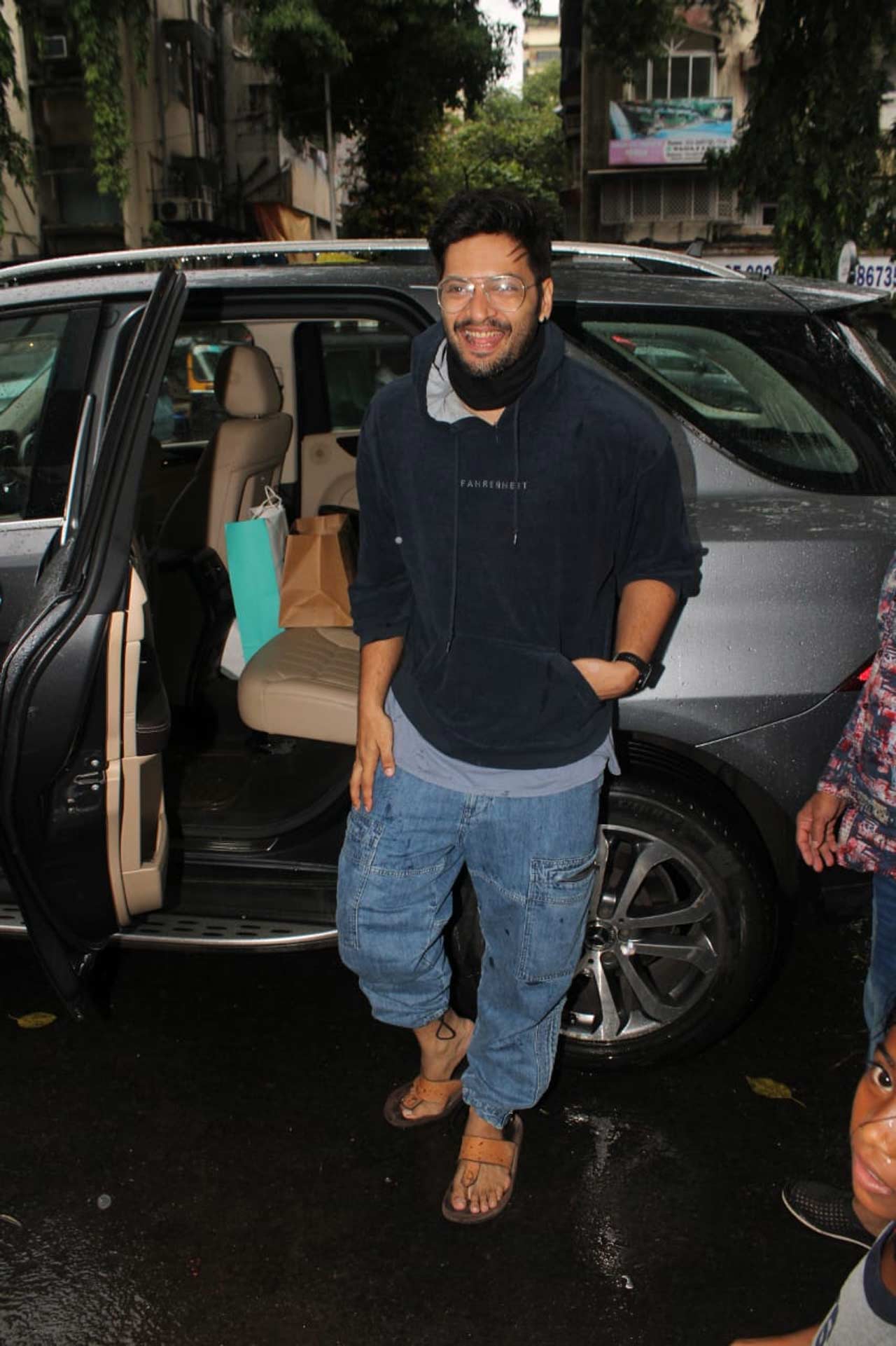 Ali Fazal, who is currently receiving appreciation for his new release Ray, an anthology, was also spotted in Bandra, Mumbai.