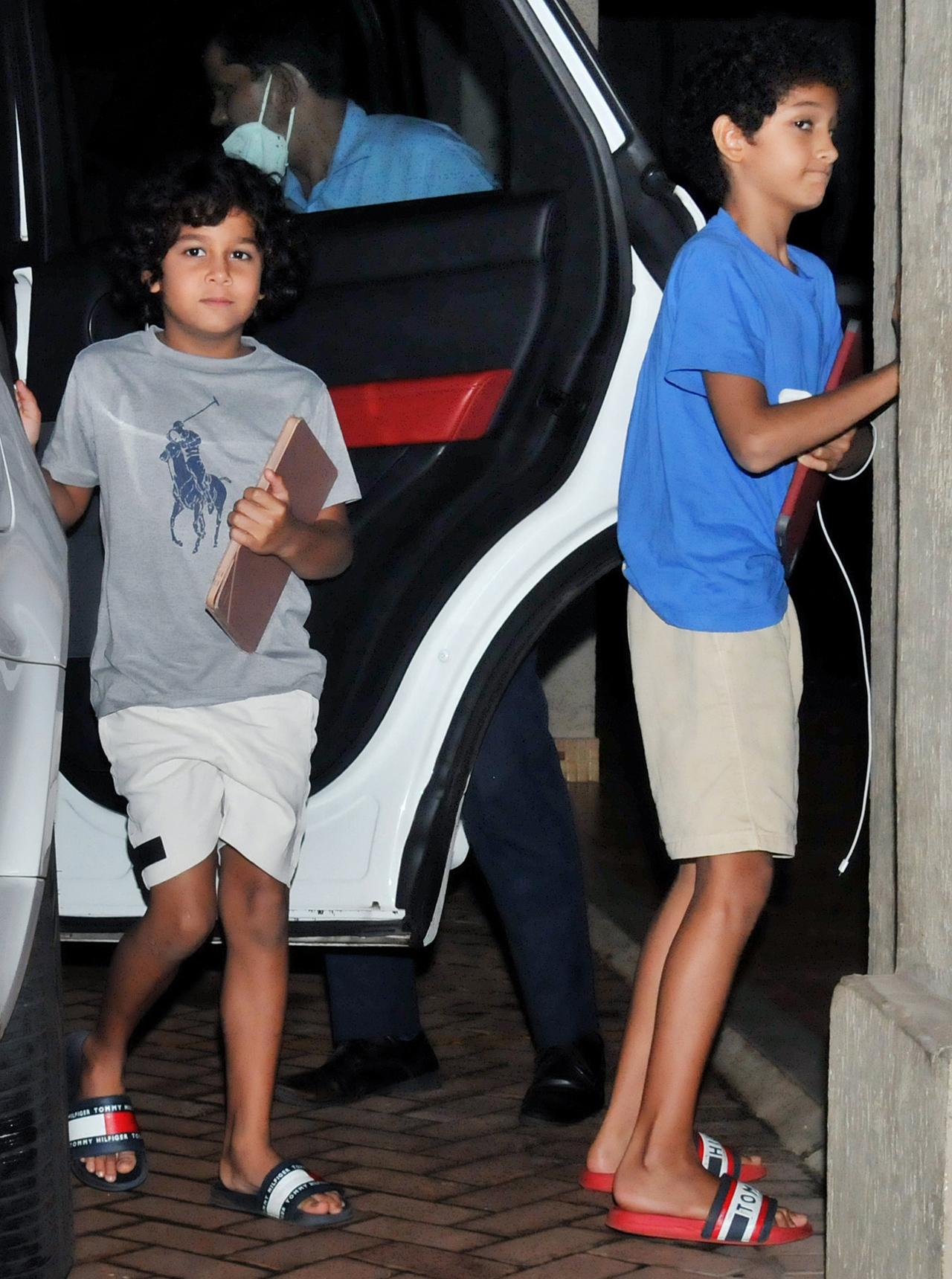 Amrita Arora's boys - Rayaan and Azaan were clicked after a long time together.