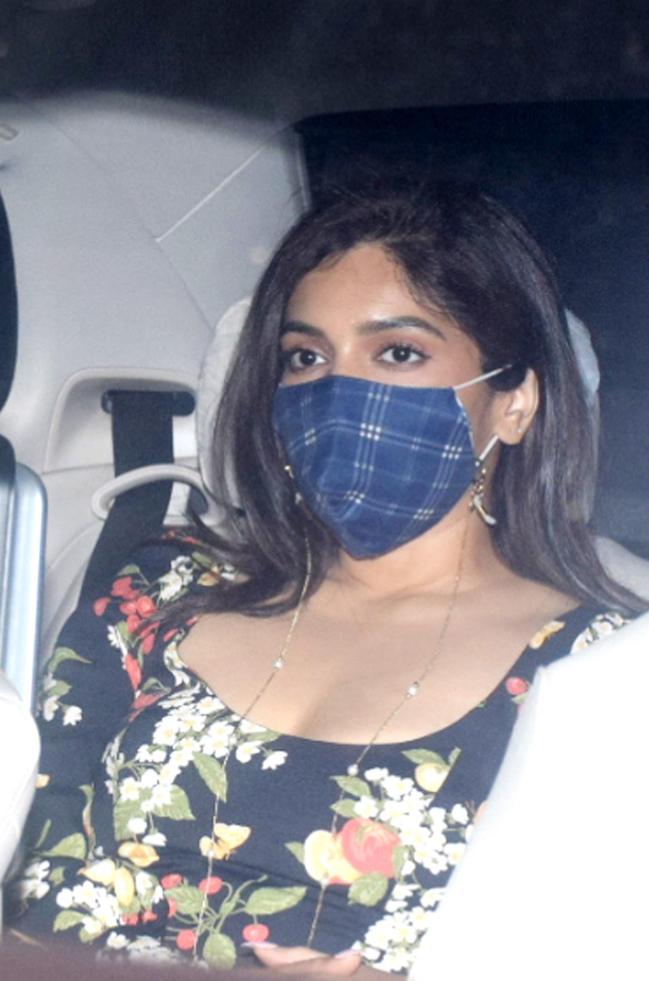 Bhumi Pednekar, Akshay Kumar's 'Toilet: Ek Prem Katha' co-star, was also snapped at the screening of 'Bell Bottom'. Bhumi will soon be collaborating with Akki yet again for Aanand L Rai's 'Raksha Bandhan'.
