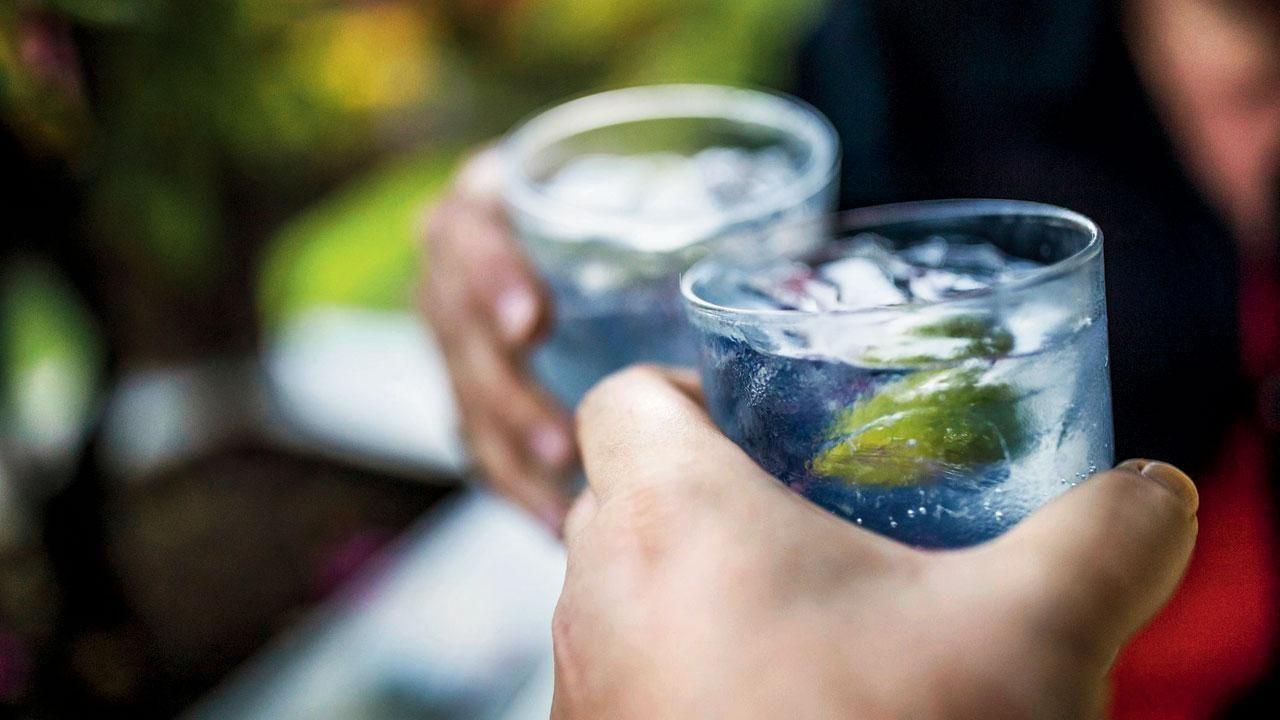 Delhi allows home delivery of liquor; take-away of draught beer from micro-breweries also permitted