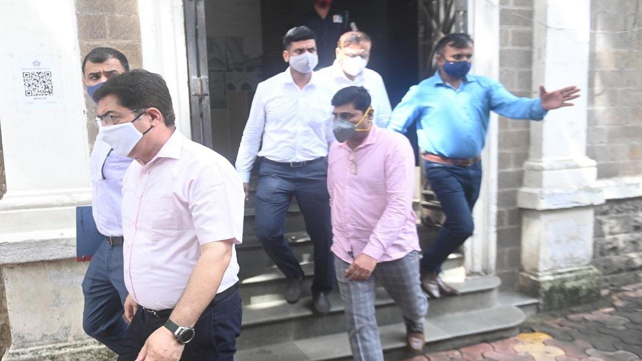 Mumbai: Anil Deshmukh's 2 aides remanded in ED custody till July 1