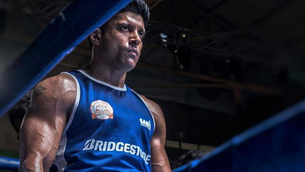 Toofan trailer: Farhan Akthar’s sports drama packs a solid punch! Toofan trailer: Farhan Akthar’s sports drama packs a solid punch!