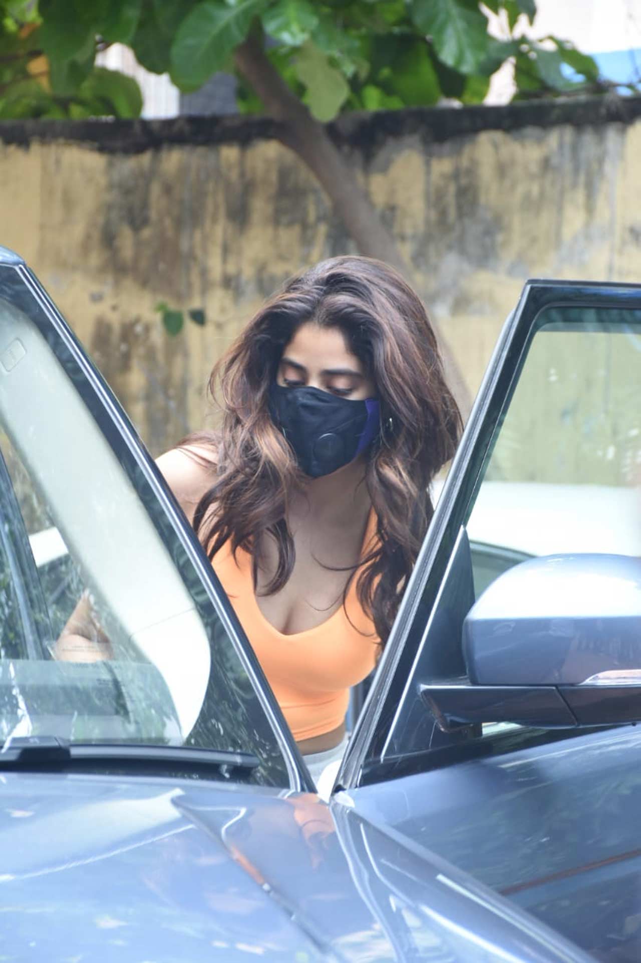 Janhvi Kapoor was snapped wearing an orange coloured crop top, paired with white coloured yoga shorts for the outing. The actress, on the work front, Janhvi Kapoor has wrapped up 'Good Luck Jerry'. 