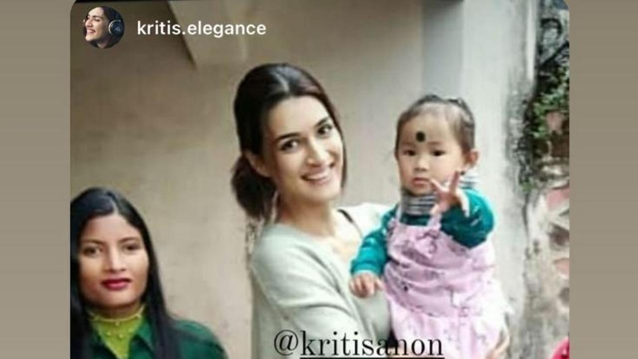 Remember the little girl from Varun Dhawan's viral video? Kriti Sanon shares a picture with the cutie