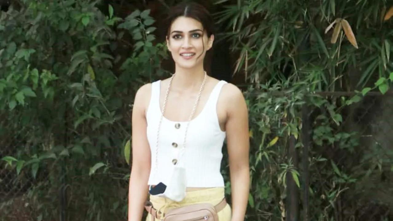 Kriti Sanon is still finding 'the one'; her latest Instagram post hints so!