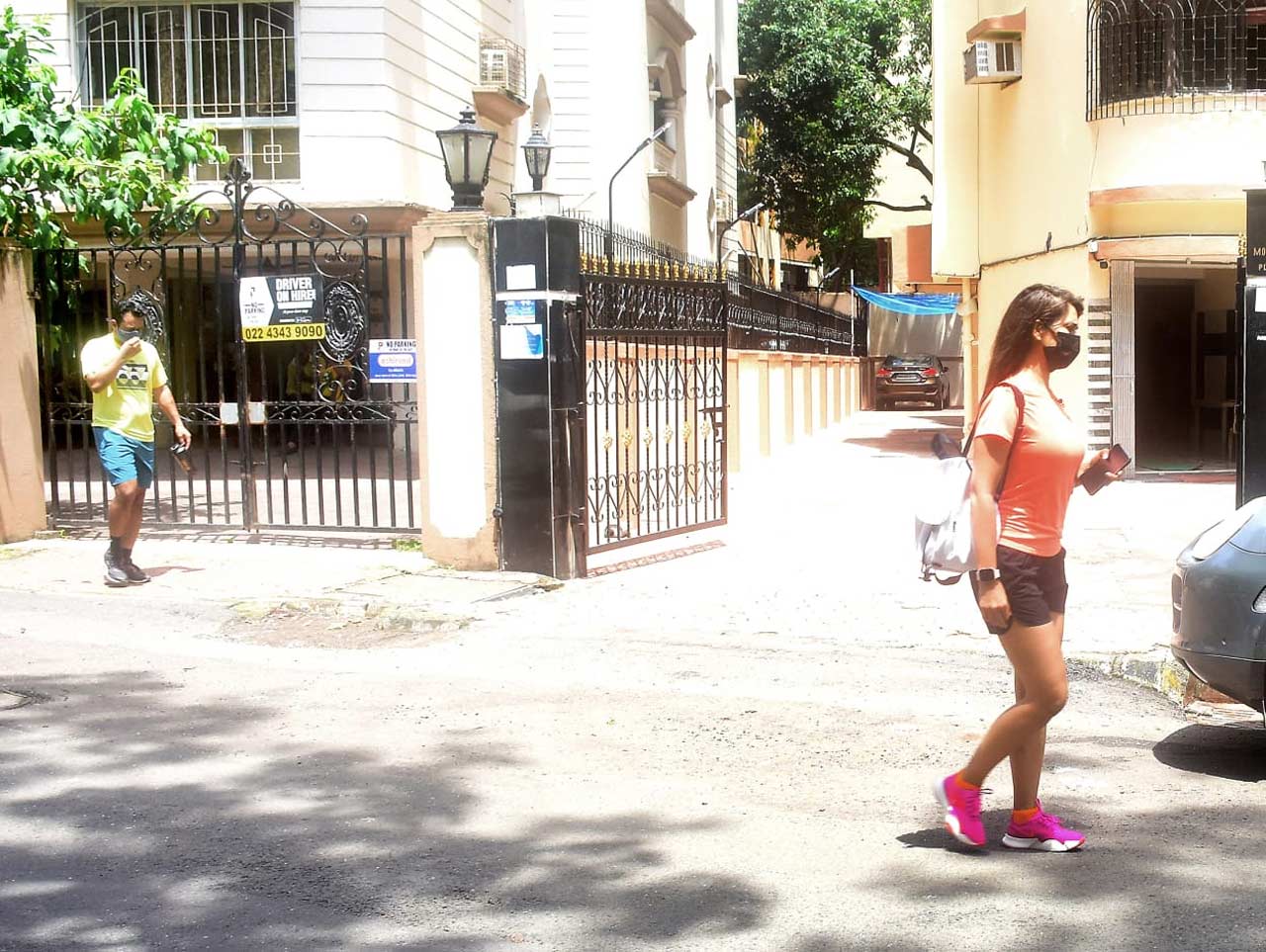 Kim Sharma and Leander Paes were also spotted in Bandra, Mumbai.