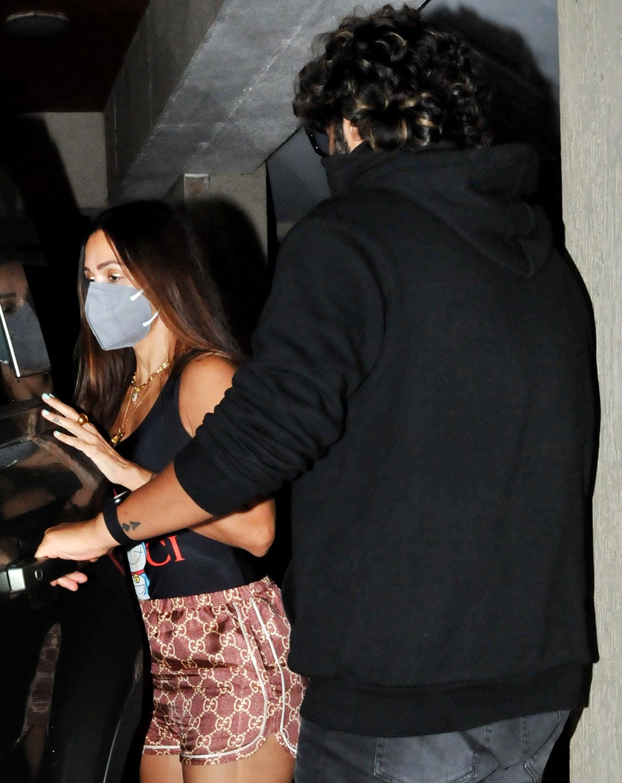 Well, Kareena has been good friends with Arjun Kapoor too. The duo has worked together in 'Ki & Ka' in 2016. And now, Arjun will be seen alongside Bebo's actor husband, Saif Ali Khan in 'Bhoot Police'.
In picture: Malaika and Arjun clicked while heading home, after attending Kareena Kapoor's party at her residence in Bandra, Mumbai.