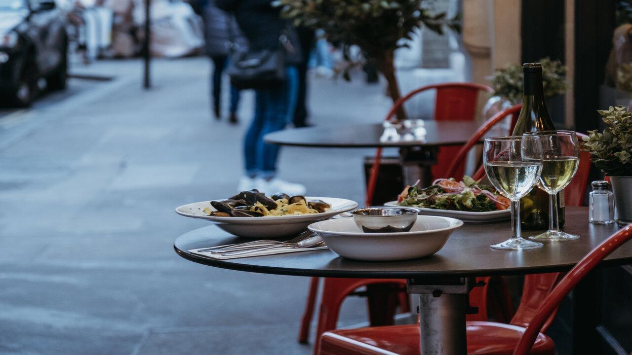 Mumbai cafes offering al fresco dining and welcoming guests now