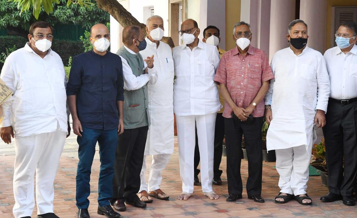 Former finance minister and Trinamool Congress (TMC) leader Yashwant Sinha, Samajwadi Party''s (SP) Ghanshyam  Tiwari, Rashtriya Lok Dal (RLD) president Jayant Chaudhary, Sushil Gupta from the Aam Aadmi Party (AAP), Binoy Viswam from the Communist Party of India (CPI) were among those present at the meeting.