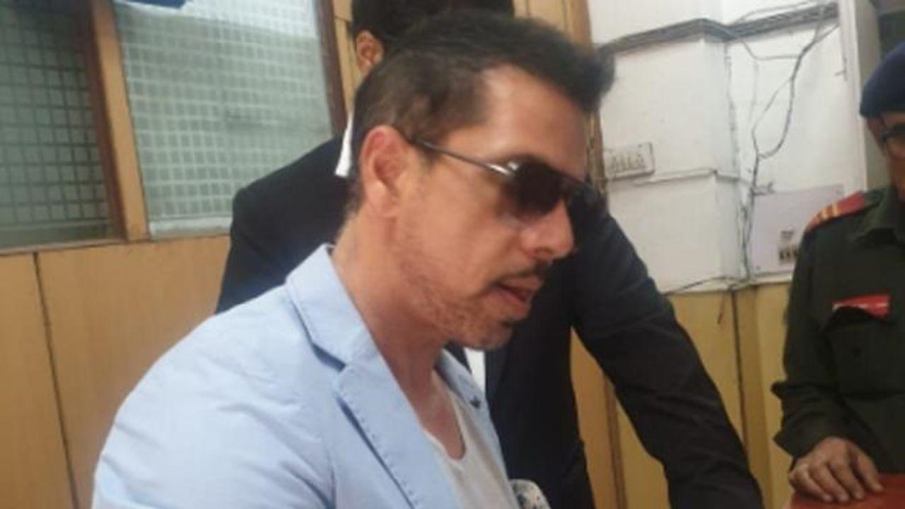 Robert Vadra's vehicle challaned for dangerous driving