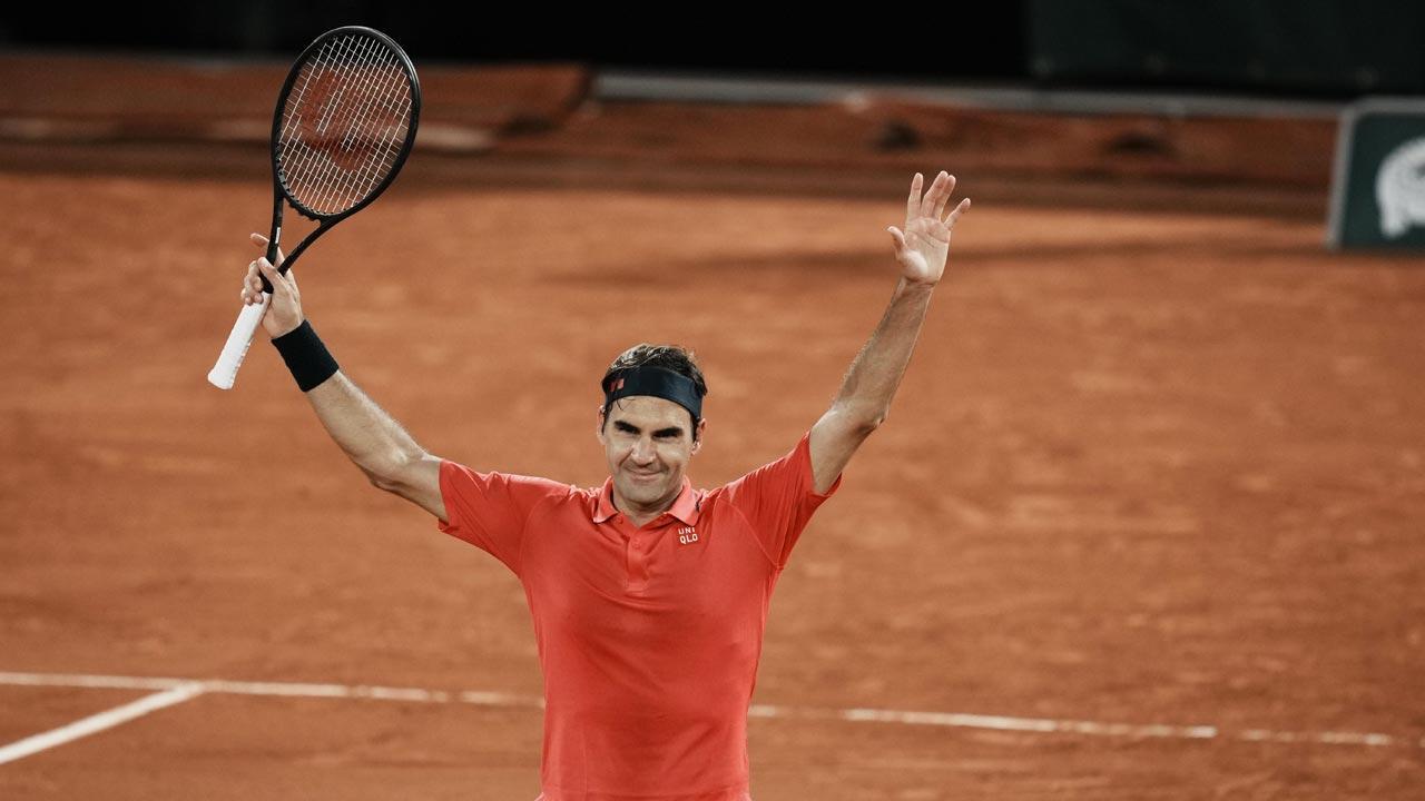 French Open: Roger Federer battles past Koepfer to reach fourth round