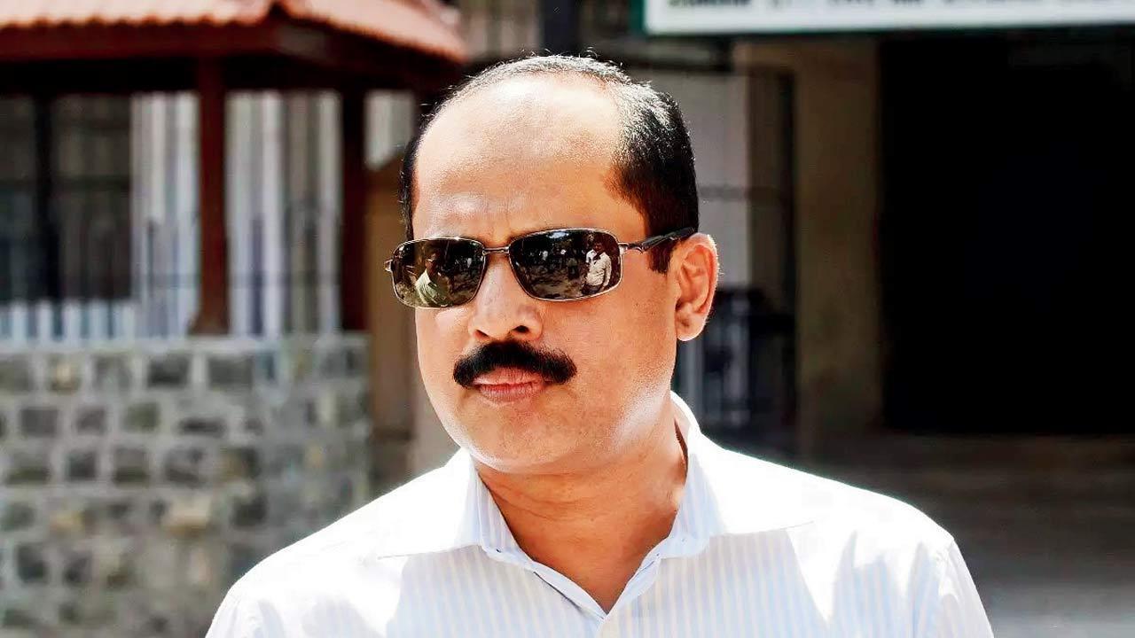 Sachin Waze collected Rs 4.7 crore cash from bar owners for ‘No. 1’: ED