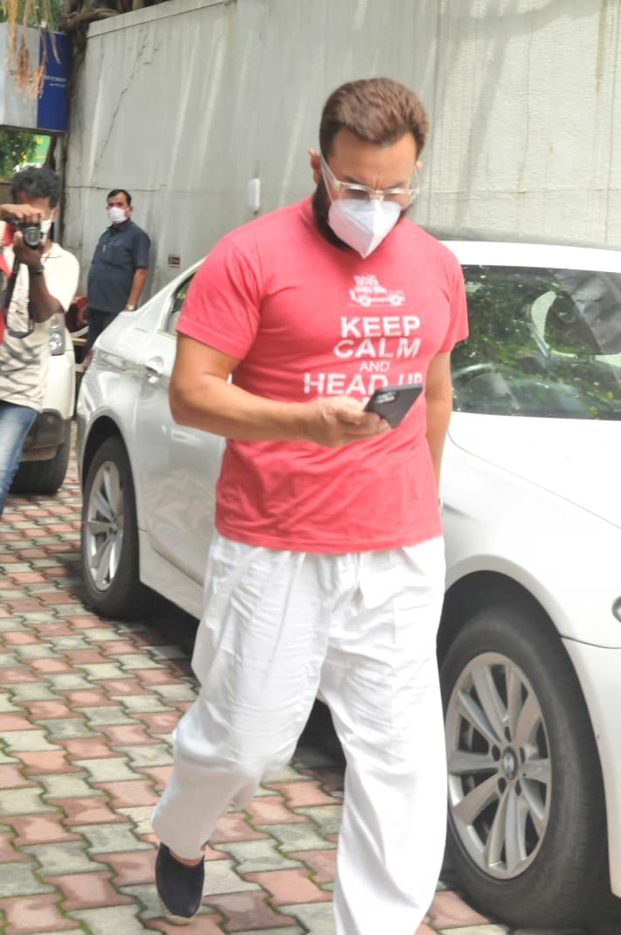 In a cool and casual avatar, Saif Ali Khan was busy on his phone as he was clicked in the city. The release date of Rani Mukerji and Saif Ali Khan starrer Bunty Aur Babli 2 has been postponed owing to the fresh rise in Covid-19 cases. The film was earlier slated to hit theatres on April 23. A new release date for the film is yet to be announced.

 
