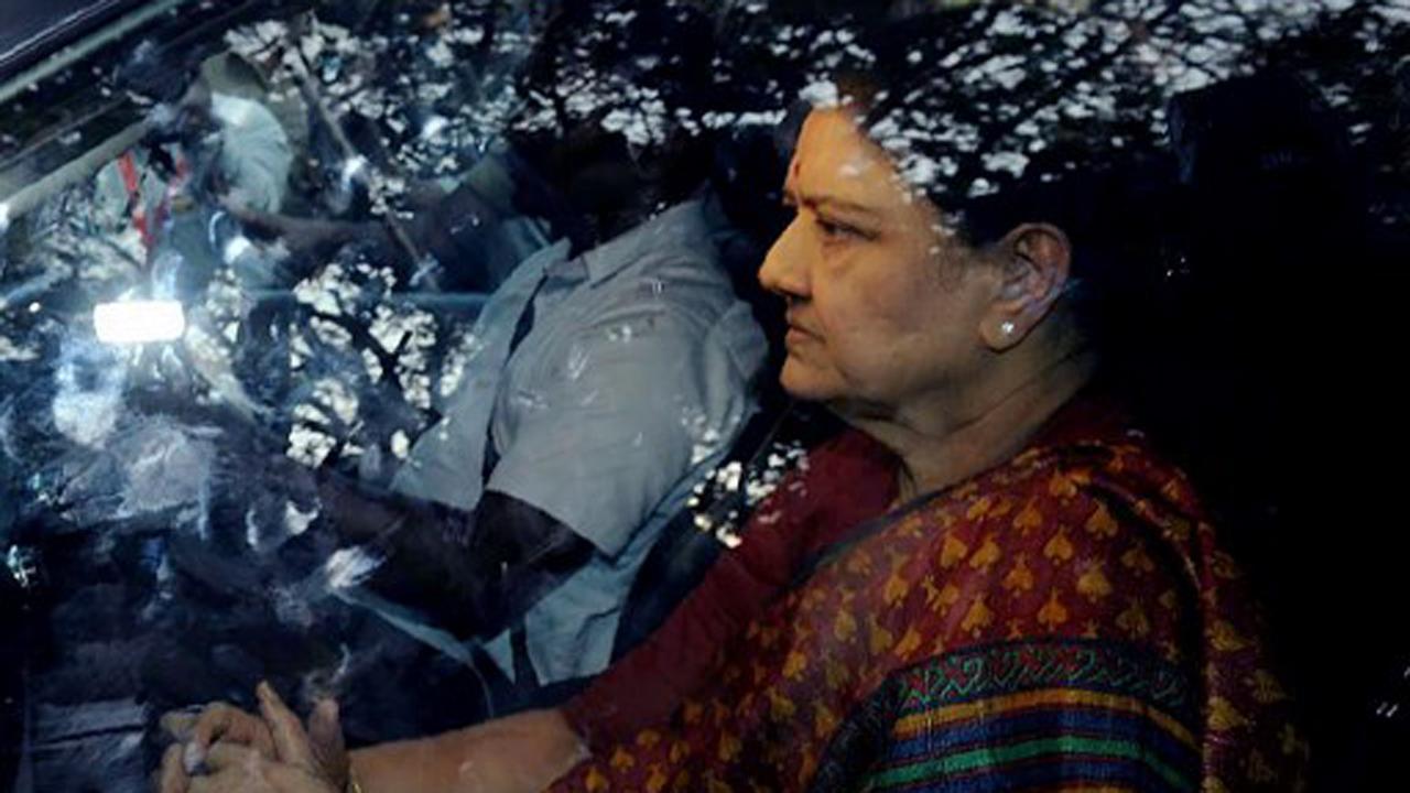 Sasikala assures cadres of her return to AIADMK soon
