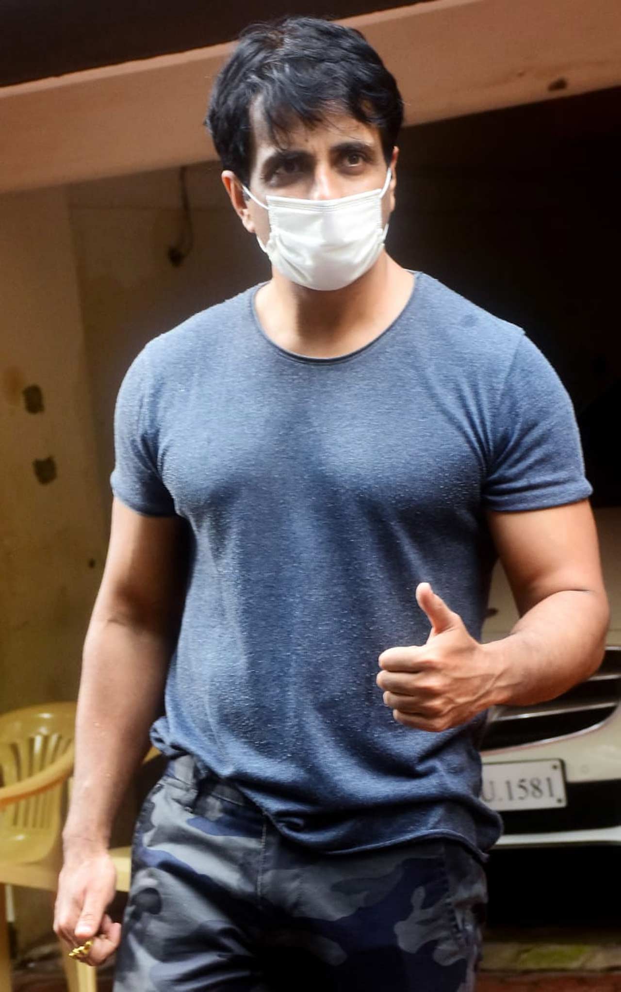 Sonu Sood posed for the paparazzi when snapped at his Andheri residence. Ever since the Coronavirus pandemic has begun, the one actor who has gone out of his way to help the people in dire need is Sonu Sood. In these last one-and-a-half years, Sood has been hailed as the Messiah of the people even though he humbly refuses to accept the honour bestowed upon him. 