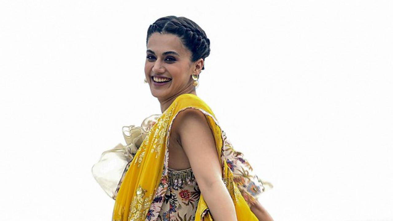 Time to pack bags, says Taapsee Pannu, as her Russian vacay comes to an end