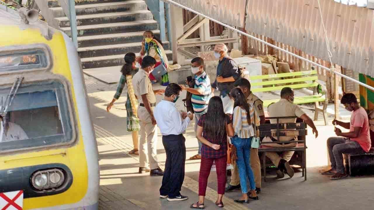 Mumbai: Services affected at Vasind-Khadavli section as local train pantographs get entangled in wires