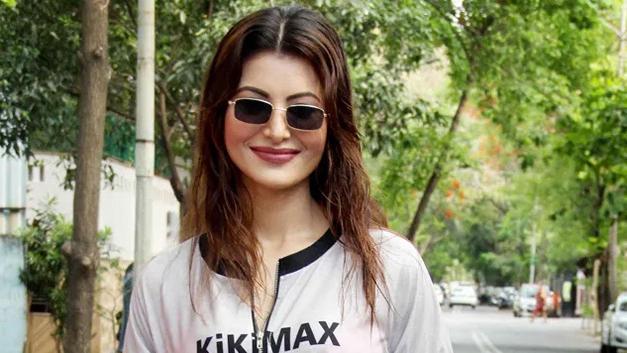 Urvashi Rautela: I hope to ensure no one loses life due to oxygen deficit