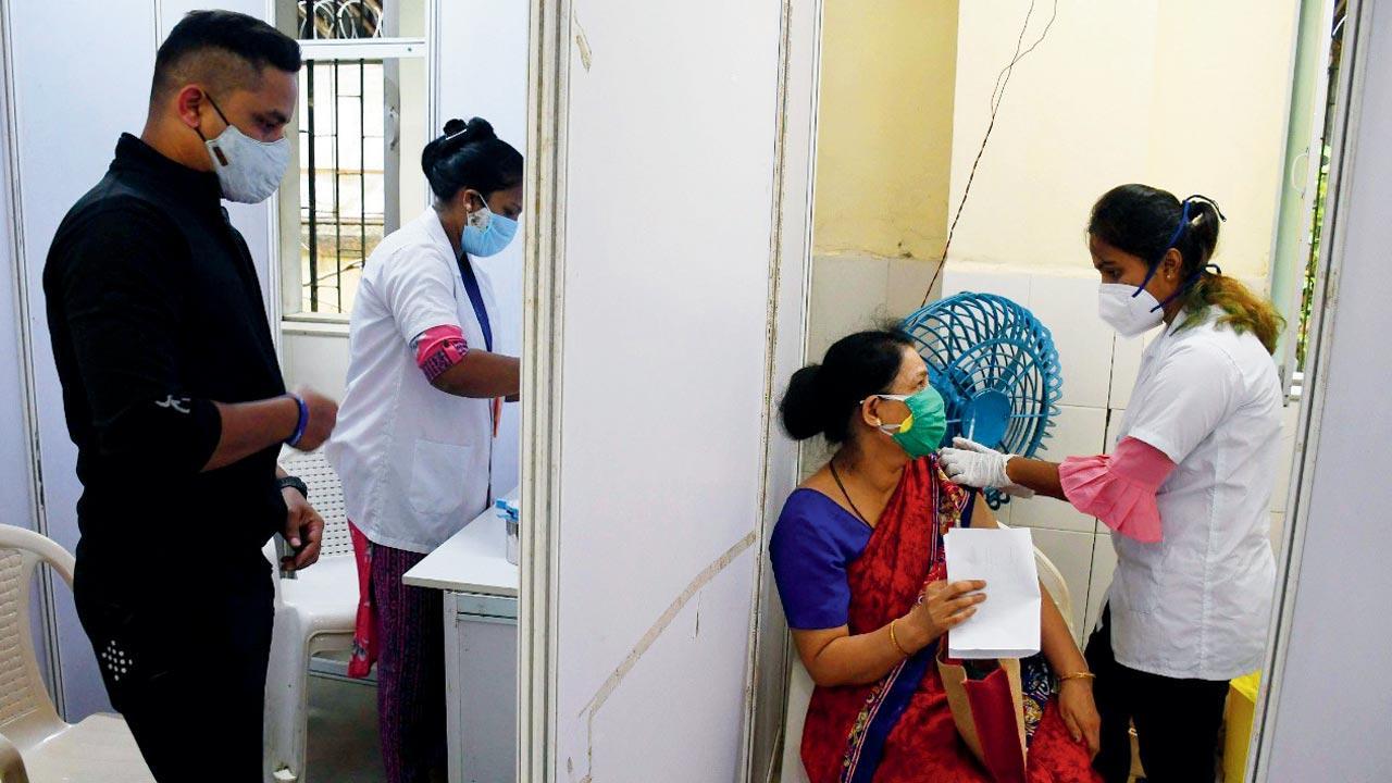 Mumbai: Vaccination trend reverses, civic centres see more beneficiaries