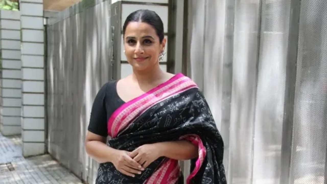 Vidya Balan's recent social media post grabs all the attention, expresses her mood in the best way possible!