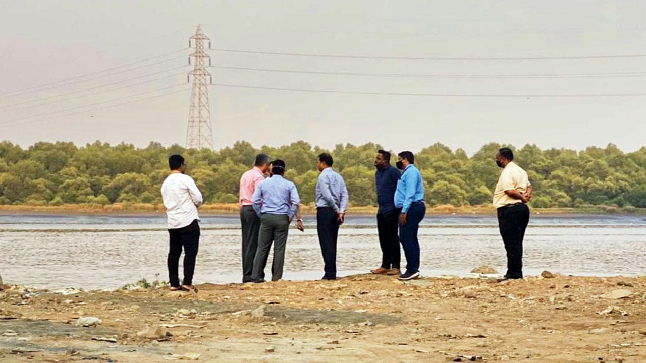 ATS visits spot where Hiran's body was found, tight-lipped