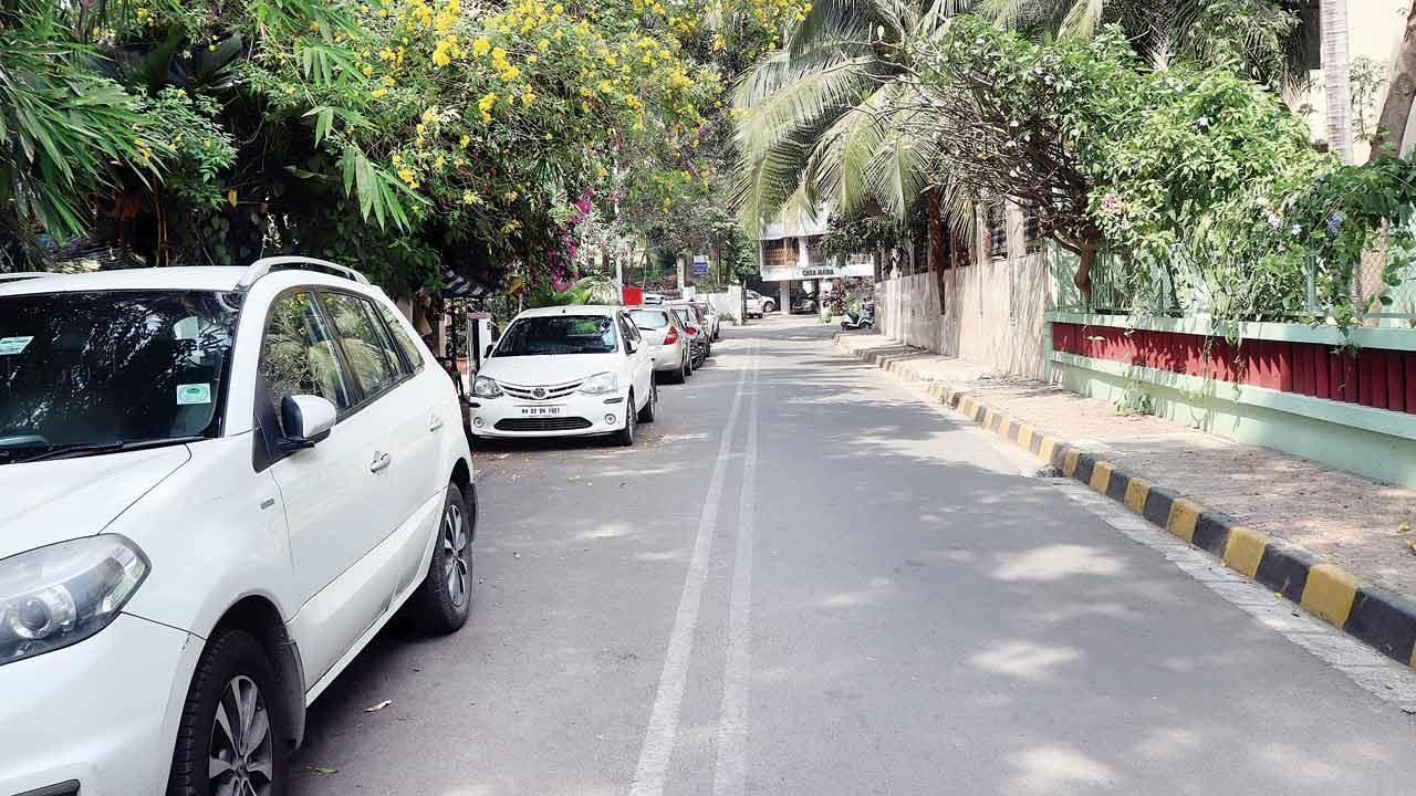 Mumbai: Use of plastic waste in construction of roads a must, says BMC