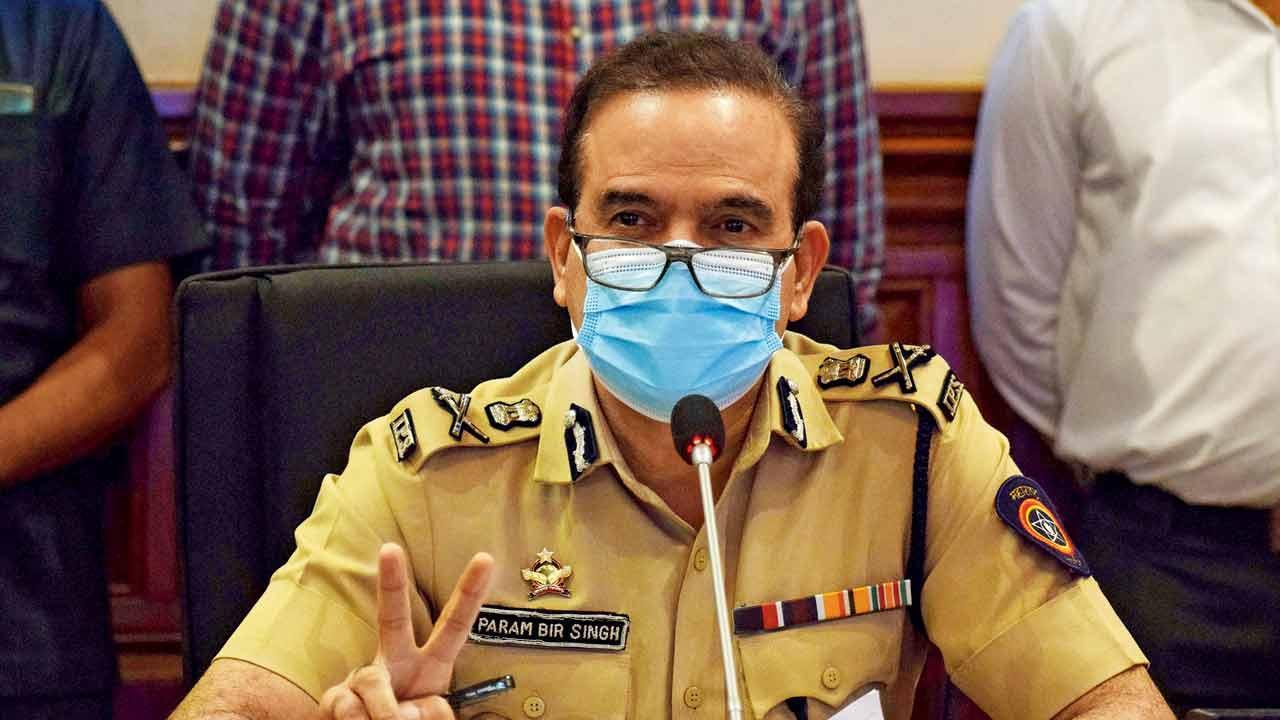 SC asks ex-Mumbai CP to approach HC against Deshmukh