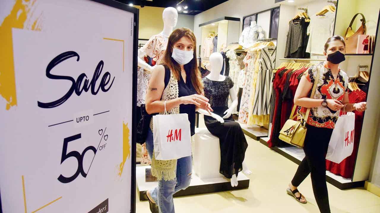 Mall-hopping in Mumbai? Carry negative COVID-19 report