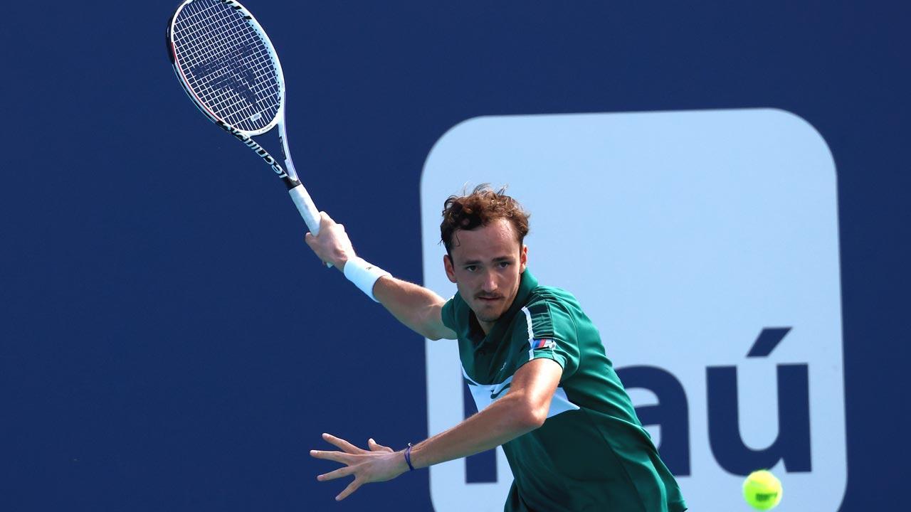 Top-seeded Daniil Medvedev toils into Miami Open fourth round