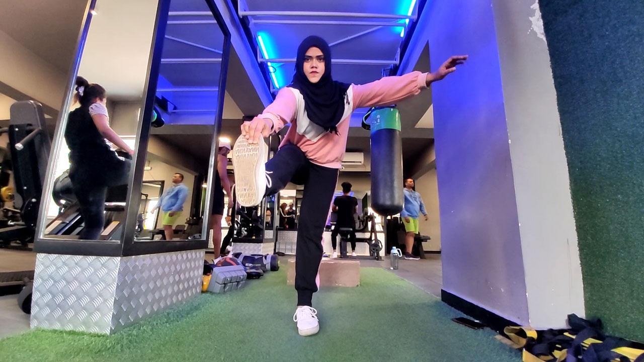 National Girl Child Day 2023: A 20-year-old Mumbaikar is breaking hijab stereotypes and setting fitness goals