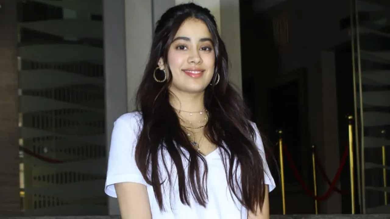 Janhvi Kapoor announces wrap-up for Good Luck Jerry