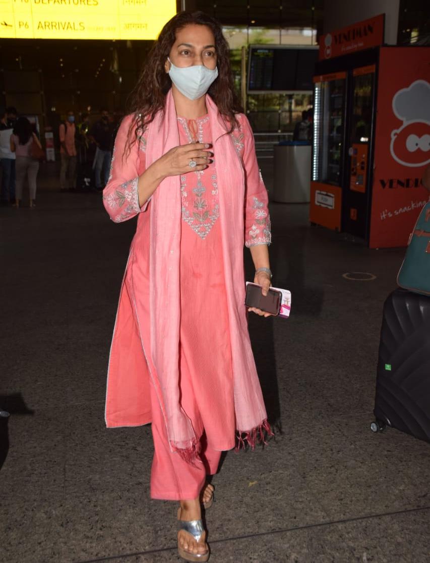 Juhi Chawla looked pretty in her traditional attire as she arrived at the Mumbai airport.