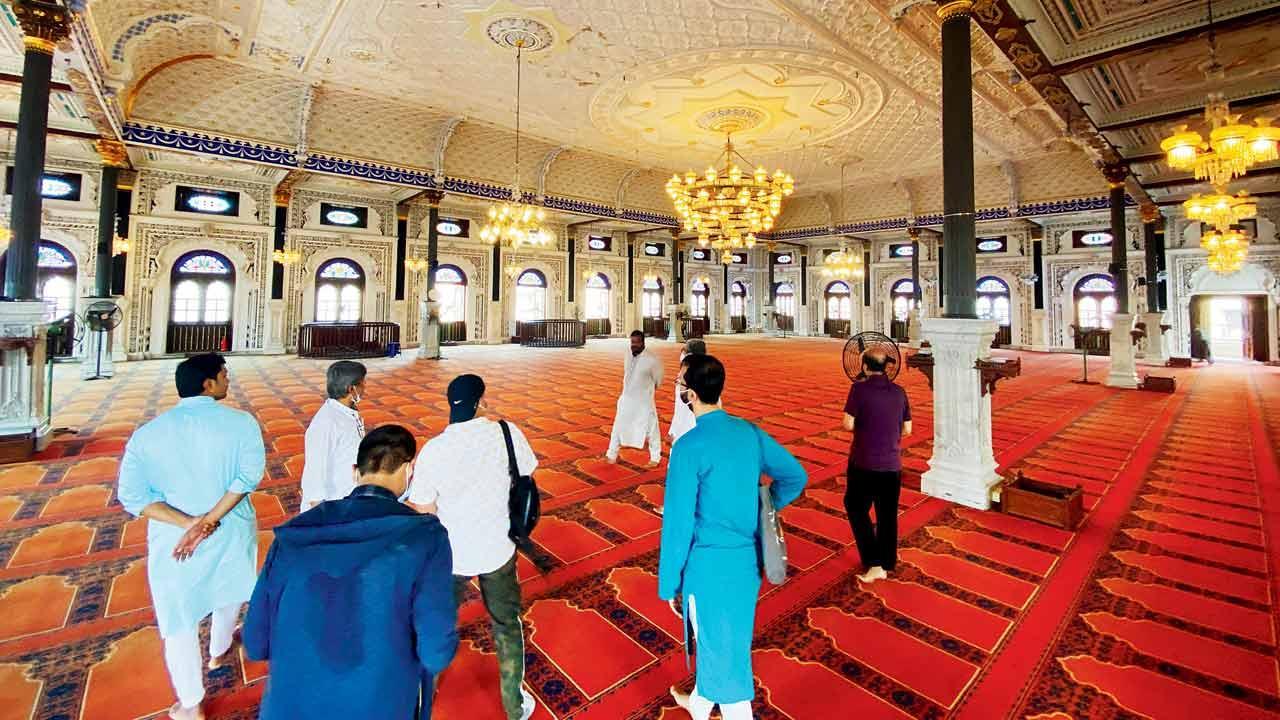 Mumbai: Juma Masjid tries to bridge gap between communities