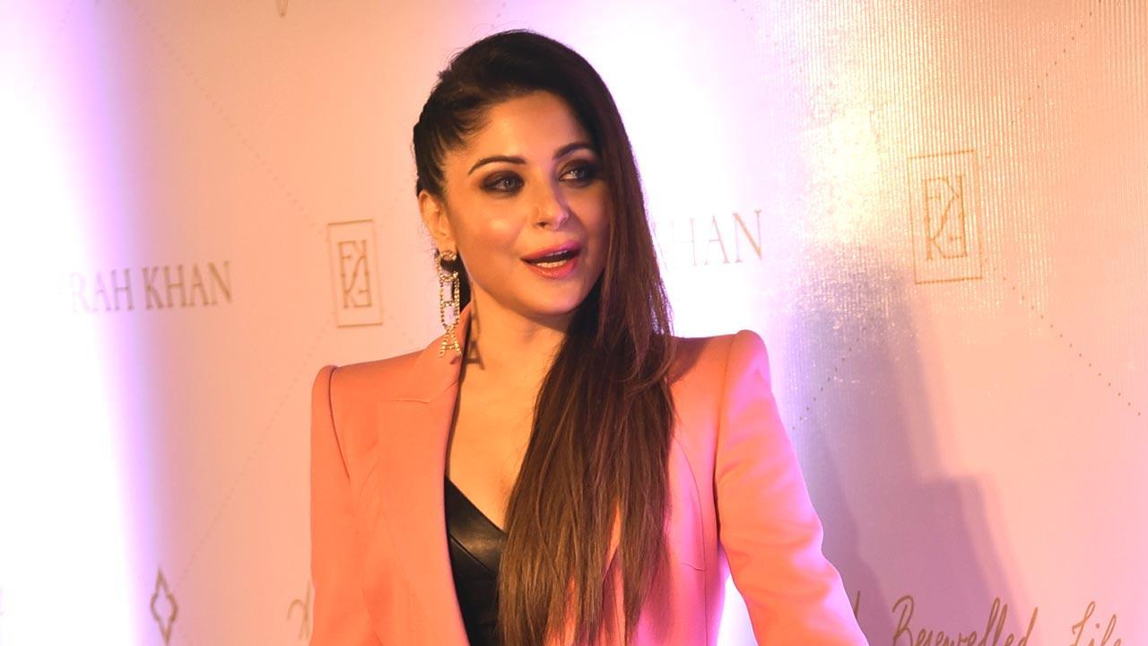 Kanika Kapoor recalls her 'tough time' after testing Covid positive last  year