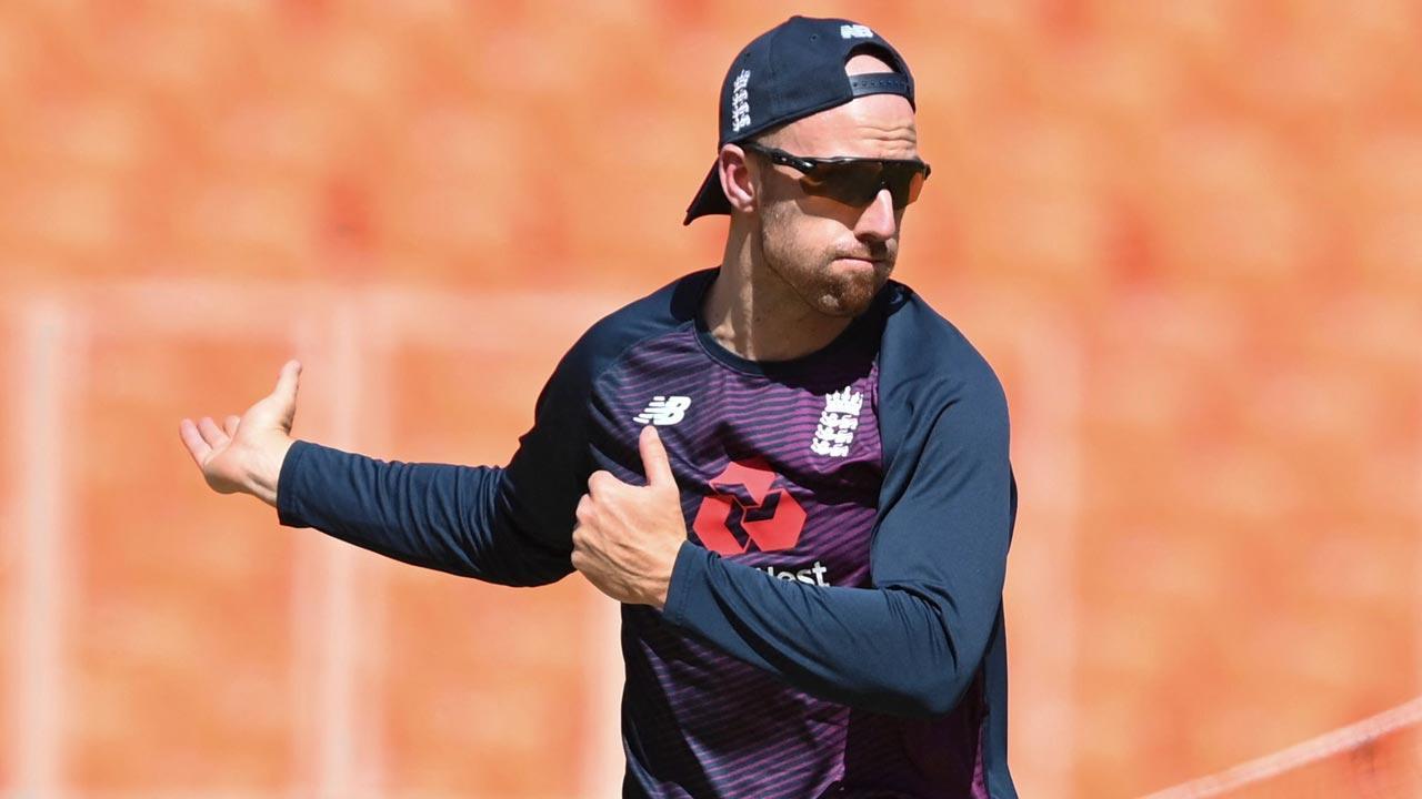 4th Test: Surprised to see Leach not bowl to Pant - England bowling coach Jeetan