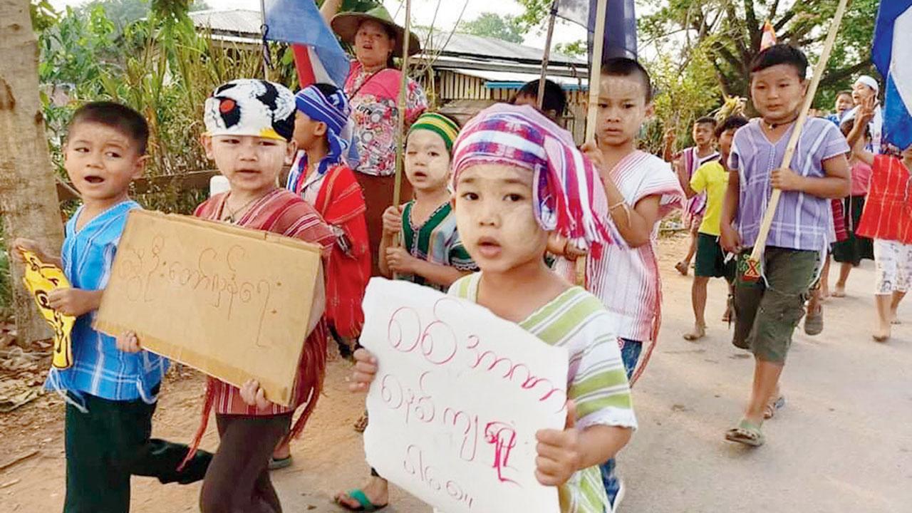 More than 2,500 people from Myanmar flee to Thailand