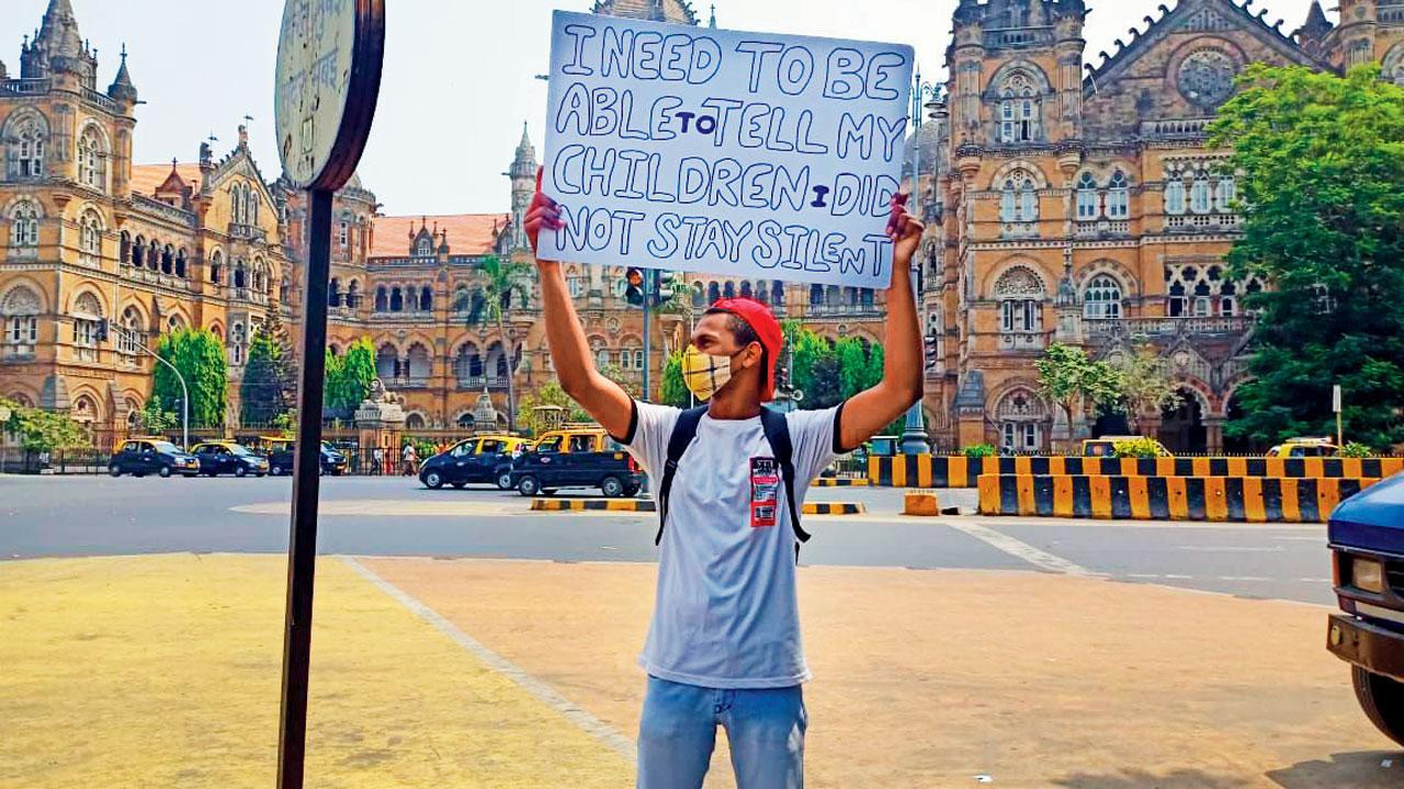 Maharashtra: Students, parents intensify protests against offline board exams