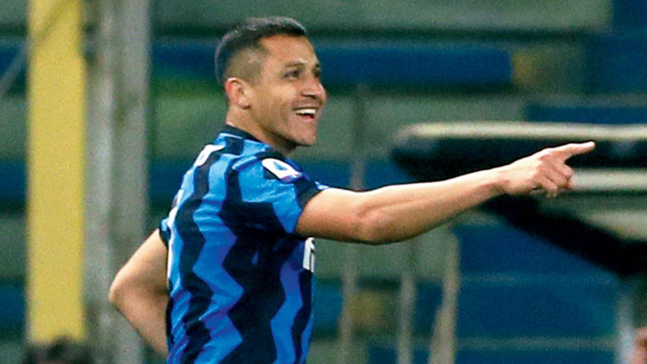 Serie A: Alexis Sanchez brace sends Inter 6 points clear