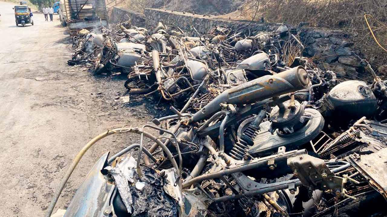 Mumbai: Thirty bikes, cars, autos burned down at police station