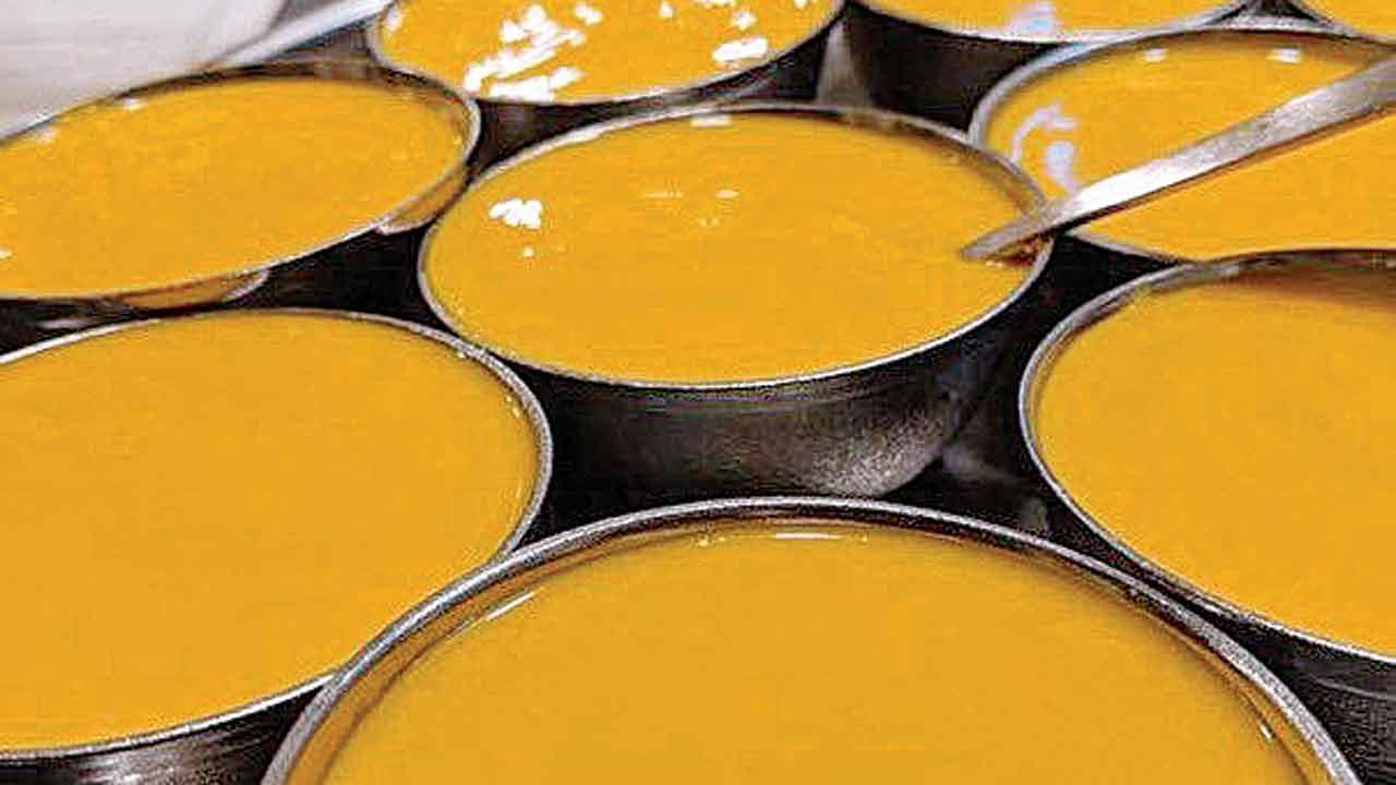 Where to get the best aamras puri in Mumbai