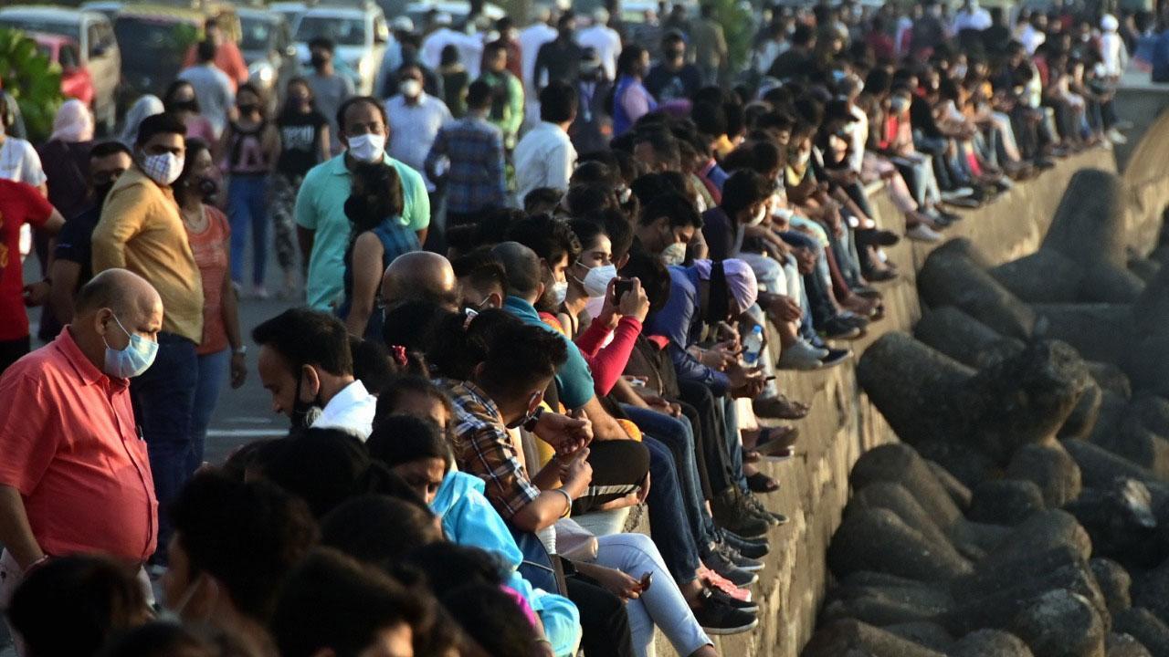 Mumbai: Actress booked for roaming in open despite being COVID positive